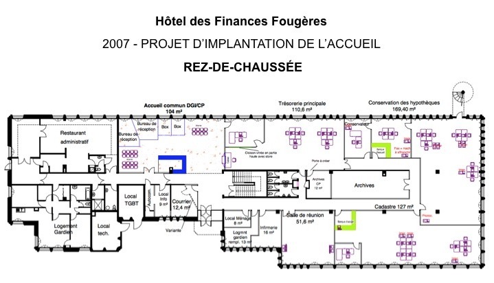 Plan 2D d'aménagement d'un étage dans un hôtel des finances